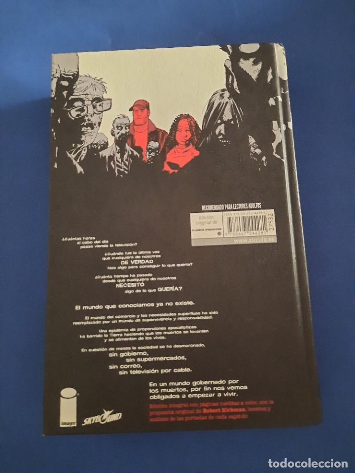 C&oacute;mics: E1B1 LOS MUERTOS VIVIENTES CIRCULO DE LECTORES - Foto 2