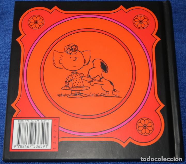 C&oacute;mics: El amor es caminar de la mano - Snoopy - CHARLES M. SCHULTZ - Ediciones SM (2009) - Foto 2
