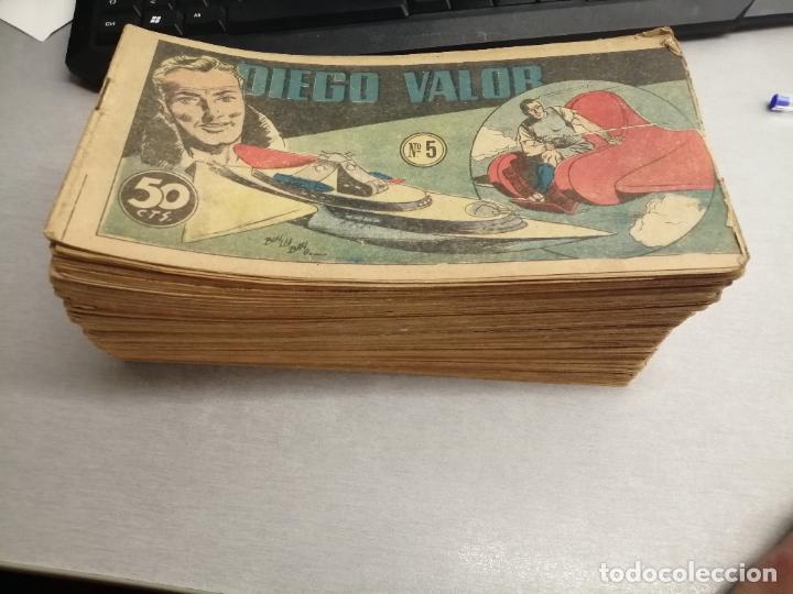 C&oacute;mics: DIEGO VALOR / LOTE CON 78 N&Uacute;MEROS / EDICOLOR ORIGINAL - Foto 2
