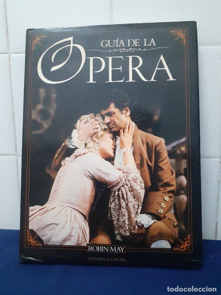 C&oacute;mics: GUIA DE LA OPERA, ROBIN MAY, BUEN ESTADO - Foto 1