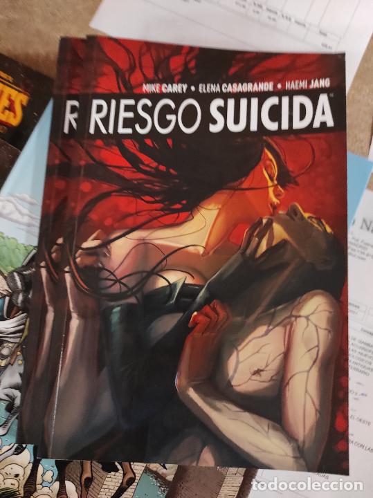 C&oacute;mics: RIESGO SUICIDA 5 (Carey / Casagrande) - Foto 1