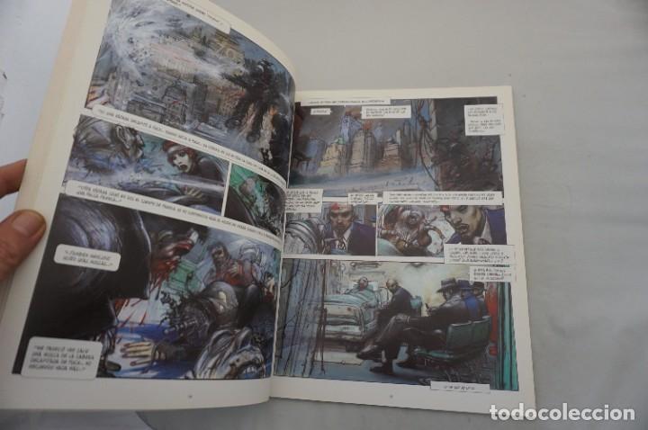 C&oacute;mics: 18F/ EL SUE&Ntilde;O DEL MONSTRUO - ENKI BILAL / NORMA EDITORIAL - Foto 5