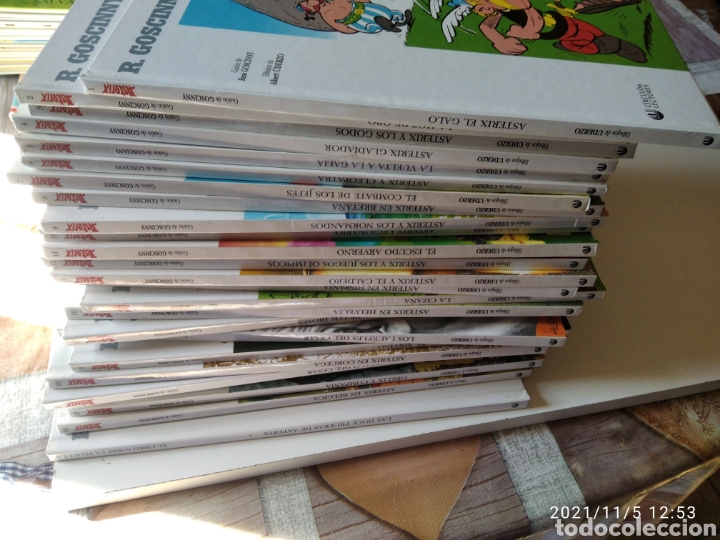 C&oacute;mics: Lote de 25 c&oacute;mics Ast&eacute;rix, c&iacute;rculo de lectores - Foto 2