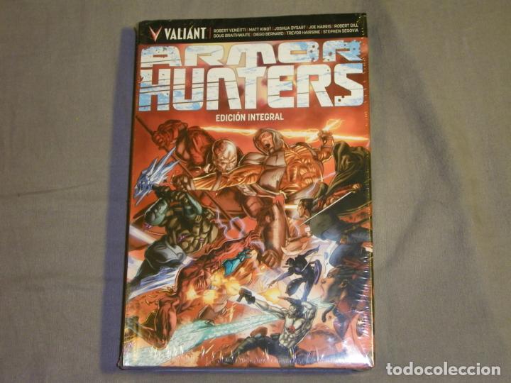 C&oacute;mics: ARMOR HUNTERS - EDICION INTEGRAL - VALIANT - PRECINTADO - Foto 1