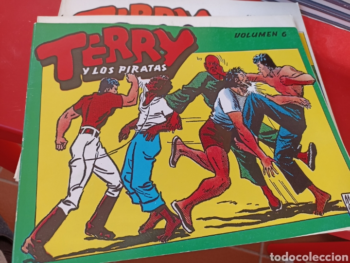 C&oacute;mics: Terry y los piratas 9 tomos ediciones B.O + la guada&ntilde;a ediciones+el aventurero ediciones - Foto 4