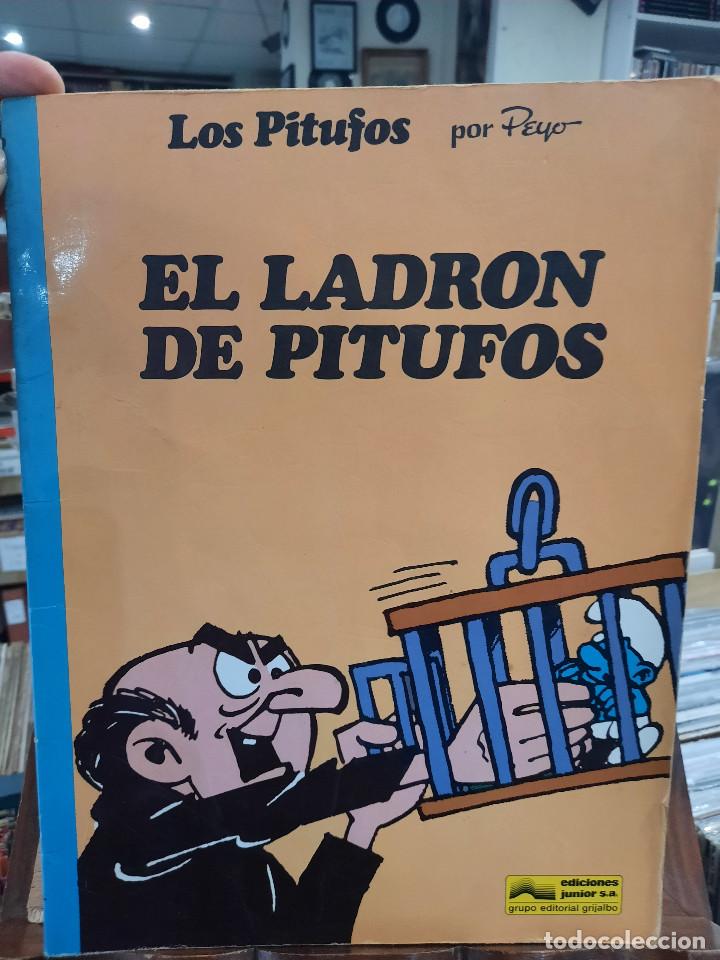 C&oacute;mics: Los Pitufos ... por Peyo - El Ladr&oacute;n de Pitufos - Ediciones Junior 1983 - Foto 1