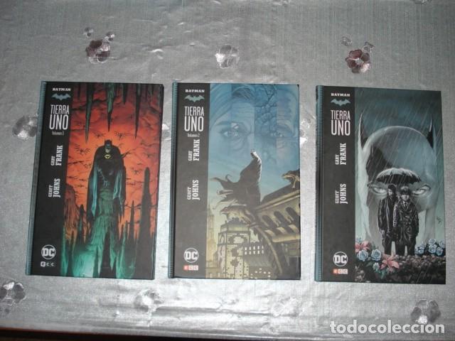 C&oacute;mics: Batman: Tierra uno, 2019, ECC, completa, 3 tomos impecables - Foto 1