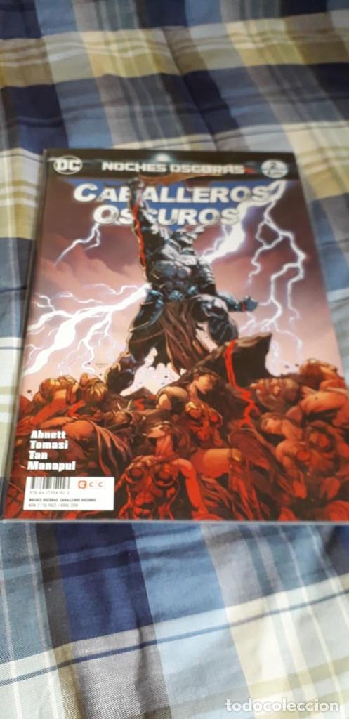 C&oacute;mics: Batman Noches oscuras caballeros oscuros 2 - Foto 1