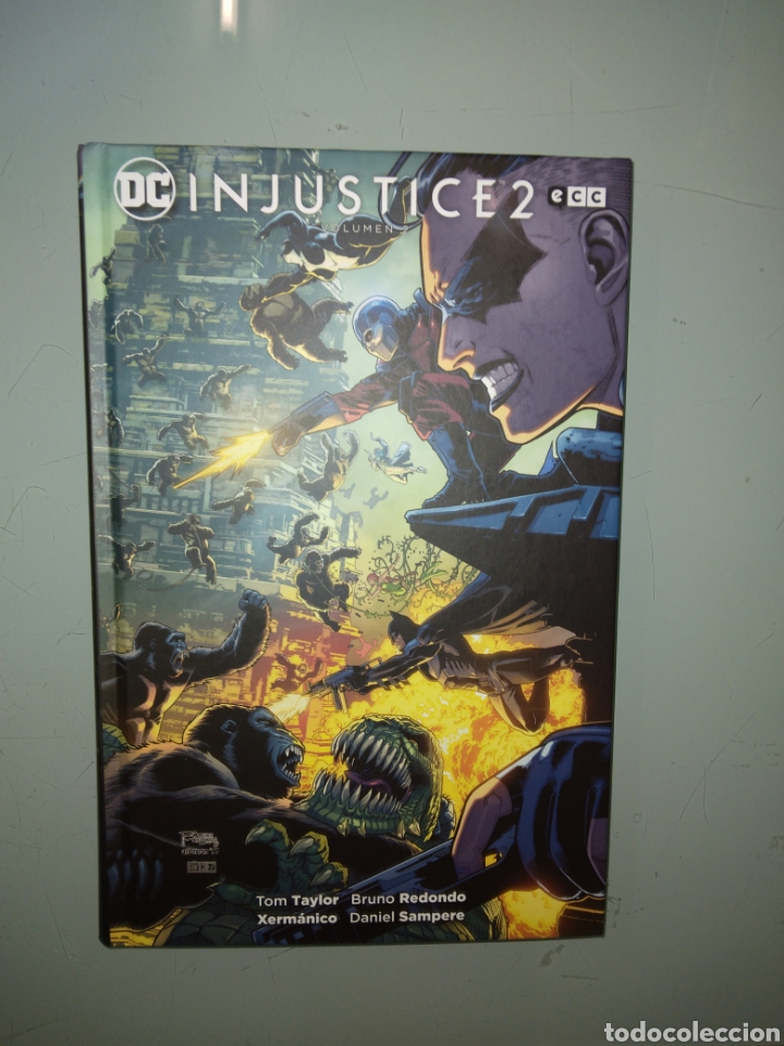C&oacute;mics: Tom Taylor, Injusticia, 2,volumen dos, Ecc - Foto 1
