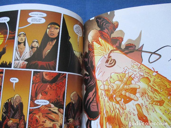 C&oacute;mics: DC / BATMAN &middot; CABALLERO OSCURO III LA RAZA SUPERIOR &middot; LIBRO DOS &middot; EDICI&Oacute;N ESPECIAL LIMITADA &middot; ECC - Foto 2