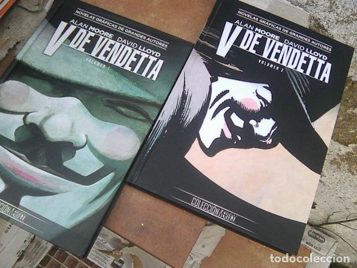 C&oacute;mics: V de Vendetta (Moore & Lloyd) - Colecci&oacute;n V&eacute;rtigo - Salvat 2019 - 2 tomos - completa - Foto 1