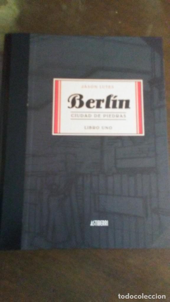 C&oacute;mics: BERLIN CIUDAD DE PIEDRAS - LIBRO UNO - JASON LUTES - Foto 1