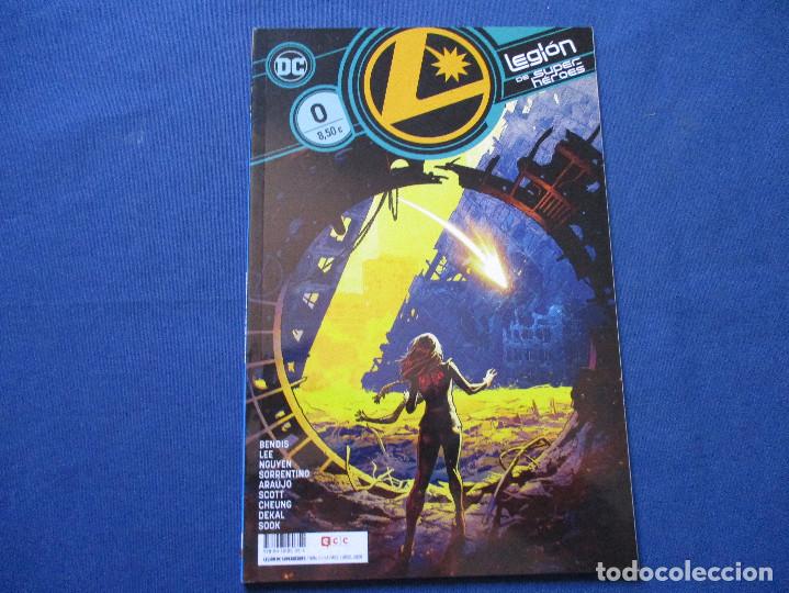 C&oacute;mics: DC / LEGI&Oacute;N DE SUPERH&Eacute;ROES N.&ordm; 0 de BRIAN MICHAEL BENDIS y JIM LEE &middot; ECC - Foto 1