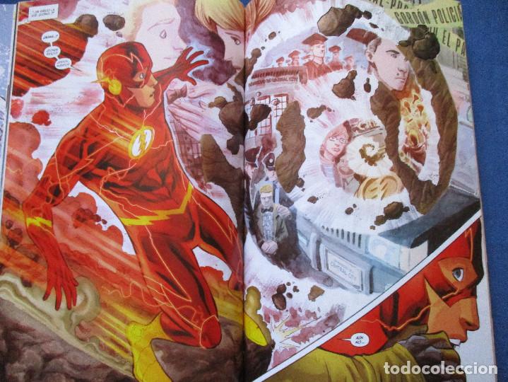C&oacute;mics: DC / FLASH &middot; TOMO N.&ordm; 2 EL NUEVO UNIVERSO DC EMPIEZA AQU&Iacute; - ECC 2012 - Foto 3