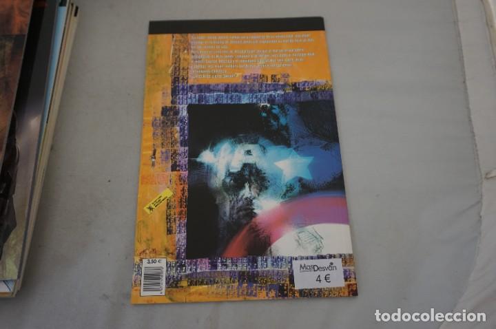 C&oacute;mics: 18C/ MAX - ALIAS - 4 - BENDIS, GAYDOS - Foto 5
