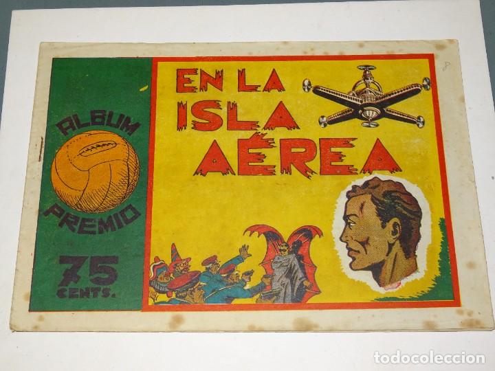 C&oacute;mics: /M3) ALBUM PREMIO - EN LA ISLA AEREA N.8 - EDC PROA 1944 - POCAS SE&Ntilde;ALES DE USO