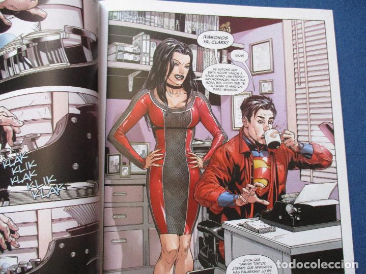 C&oacute;mics: DC / SUPERMAN WONDER WOMAN N.&ordm; 3 FORMATO TOMO &middot; ECC - Foto 3