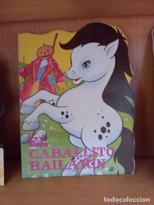 C&oacute;mics: CUENTO TROQUELADO EL CABALLITO BAILARIN - Foto 1