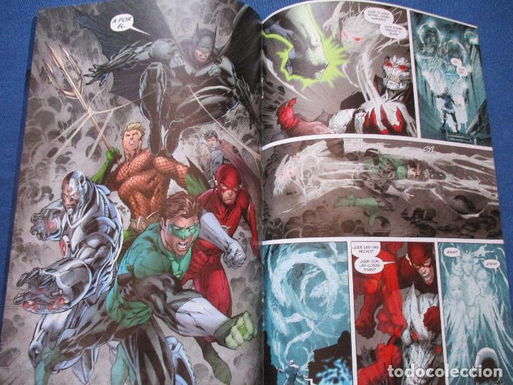 C&oacute;mics: DC / LIGA DE LA JUSTICIA N.&ordm; 10 de GEOFF JOHNS y JIM LEE &middot; ECC - Foto 2