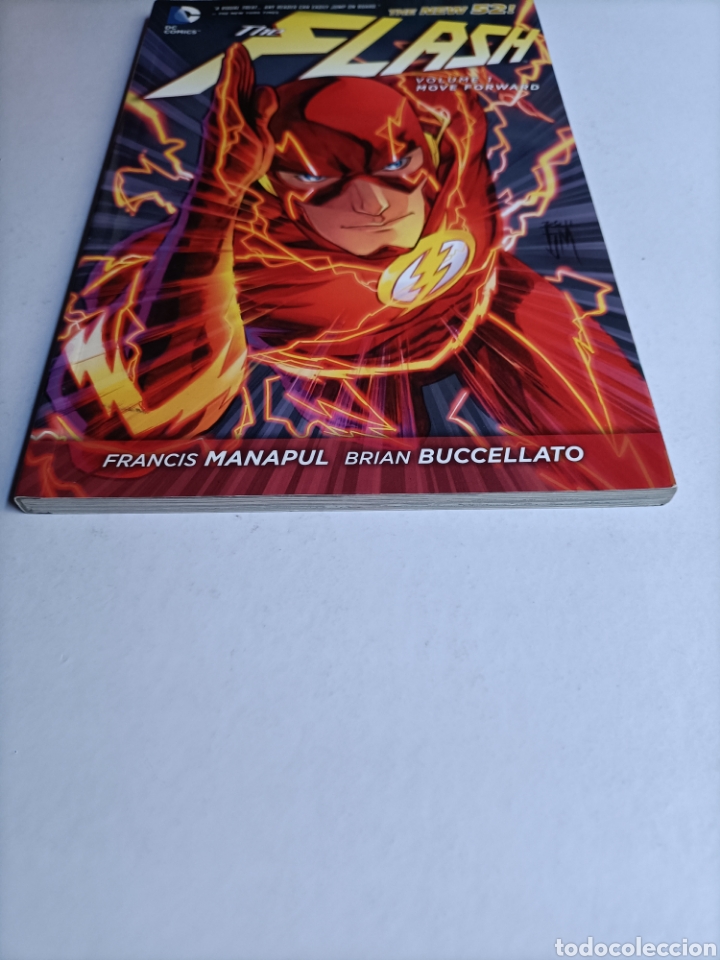 C&oacute;mics: The Flash Volume 1 Move Forward - Foto 3