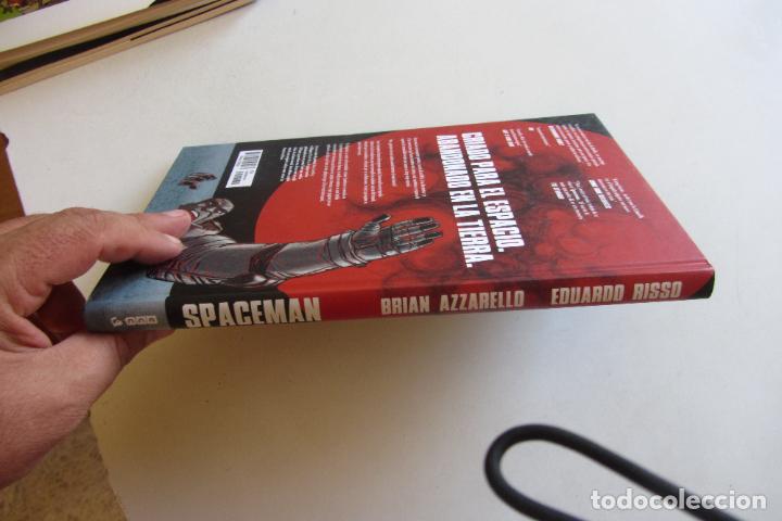 C&oacute;mics: SPACEMAN de BRIAN AZZARELLO y EDUARDO RISSO ECC V&Eacute;RTIGO ( 2012 ) BUEN ESTADO ARX8 - Foto 2
