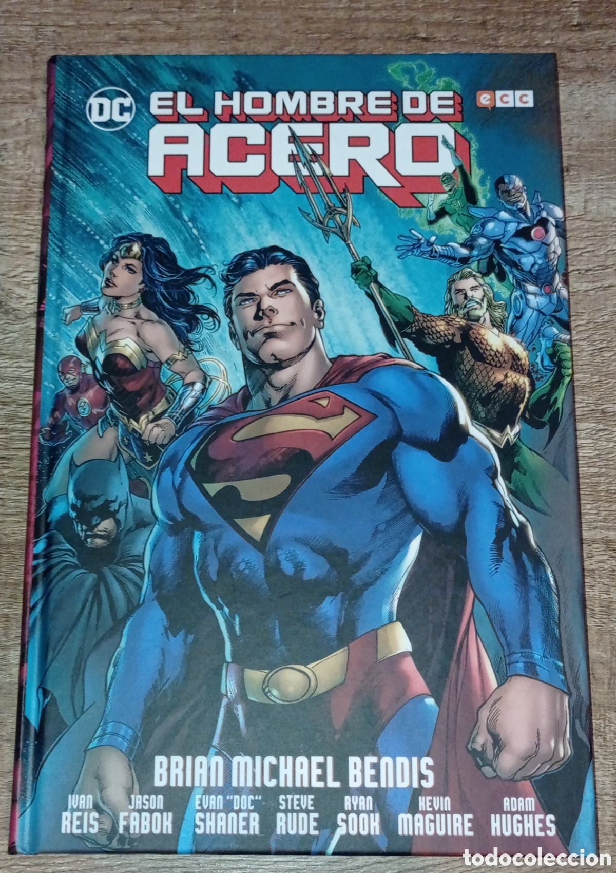 C&oacute;mics: El Hombre de Acero. Brian Michael Bendis. Tomo ECC - Foto 1