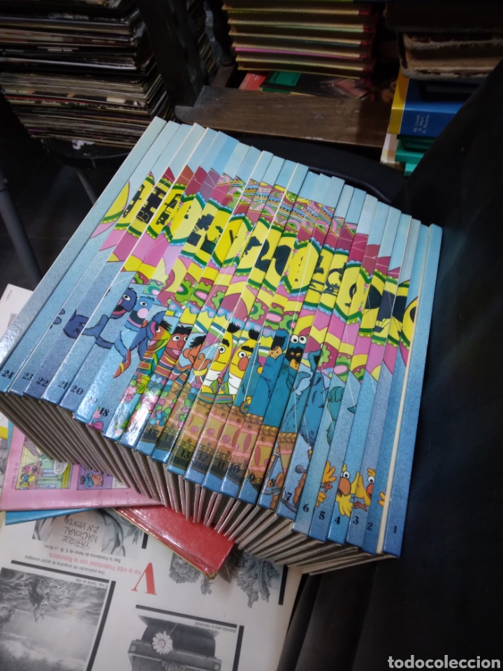 C&oacute;mics: Preg&uacute;ntale a S&eacute;samo 25 tomos,,Montena - Foto 1