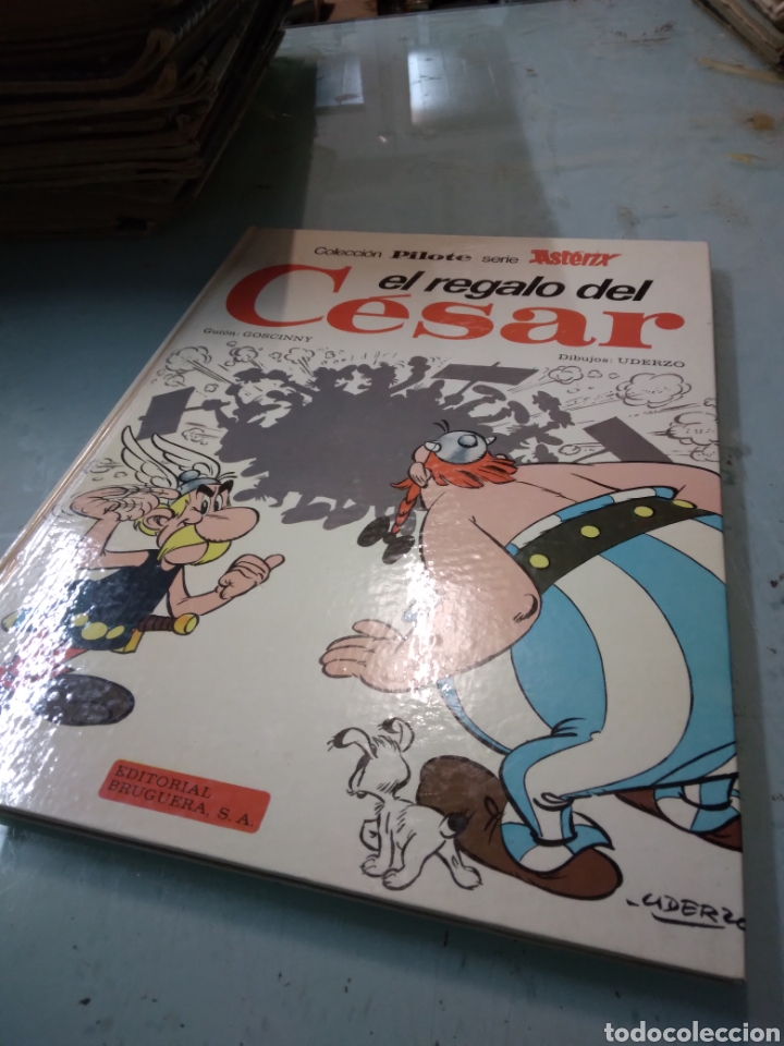 C&oacute;mics: Asterix, Pilote, Bruguera, El regalo del Cesar - Foto 1