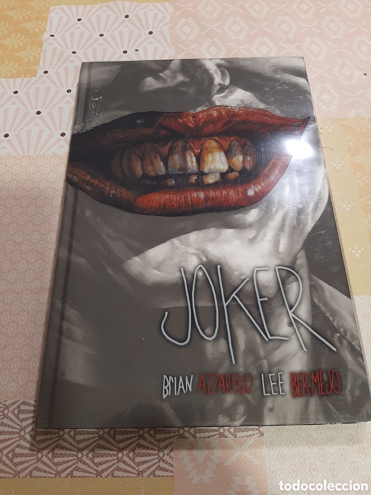 C&oacute;mics: Joker de Brian Azzarello y Lee Bermejo Edici&oacute;n de lujo con funda de plastico - Foto 1