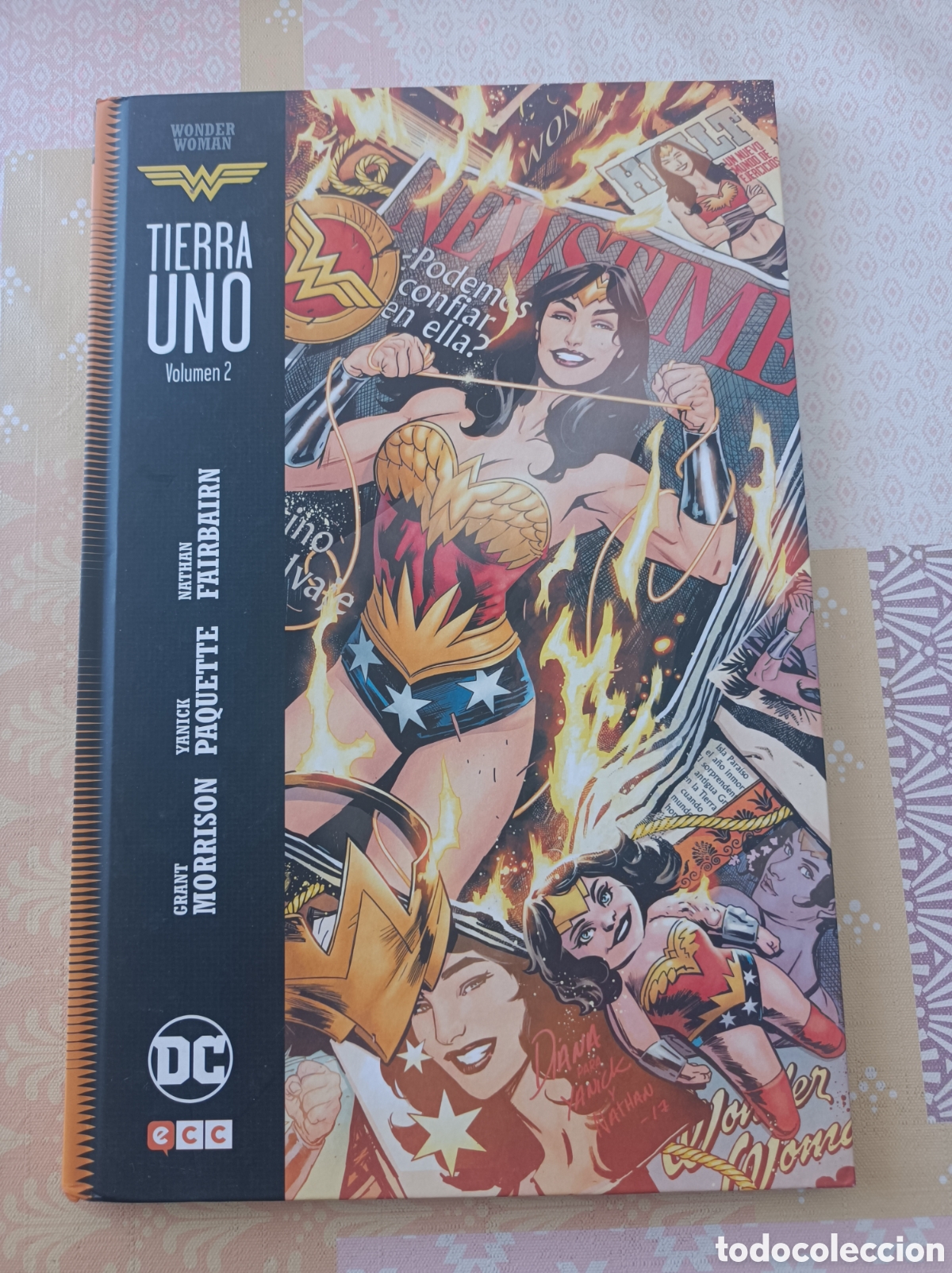 C&oacute;mics: Wonder Woman tierra uno volumen 2 - ecc - Foto 1