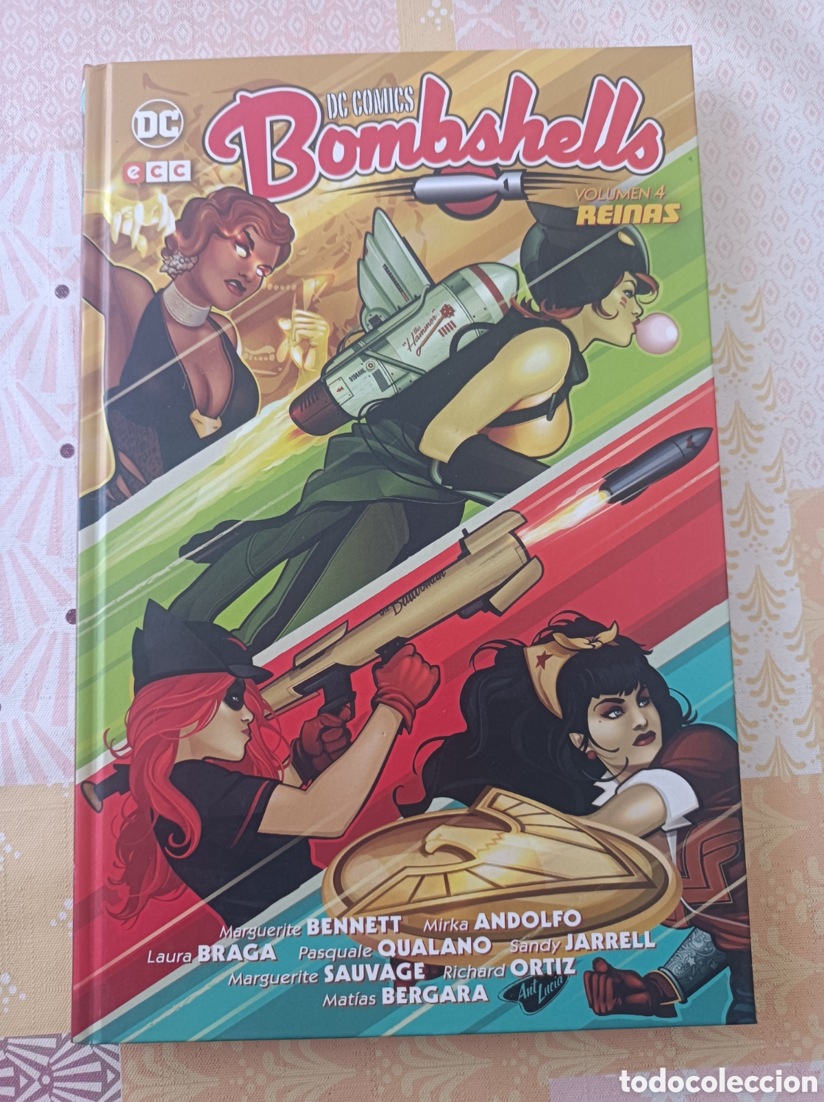 C&oacute;mics: Bombshells volumen 4 reinas ECC tapa dura