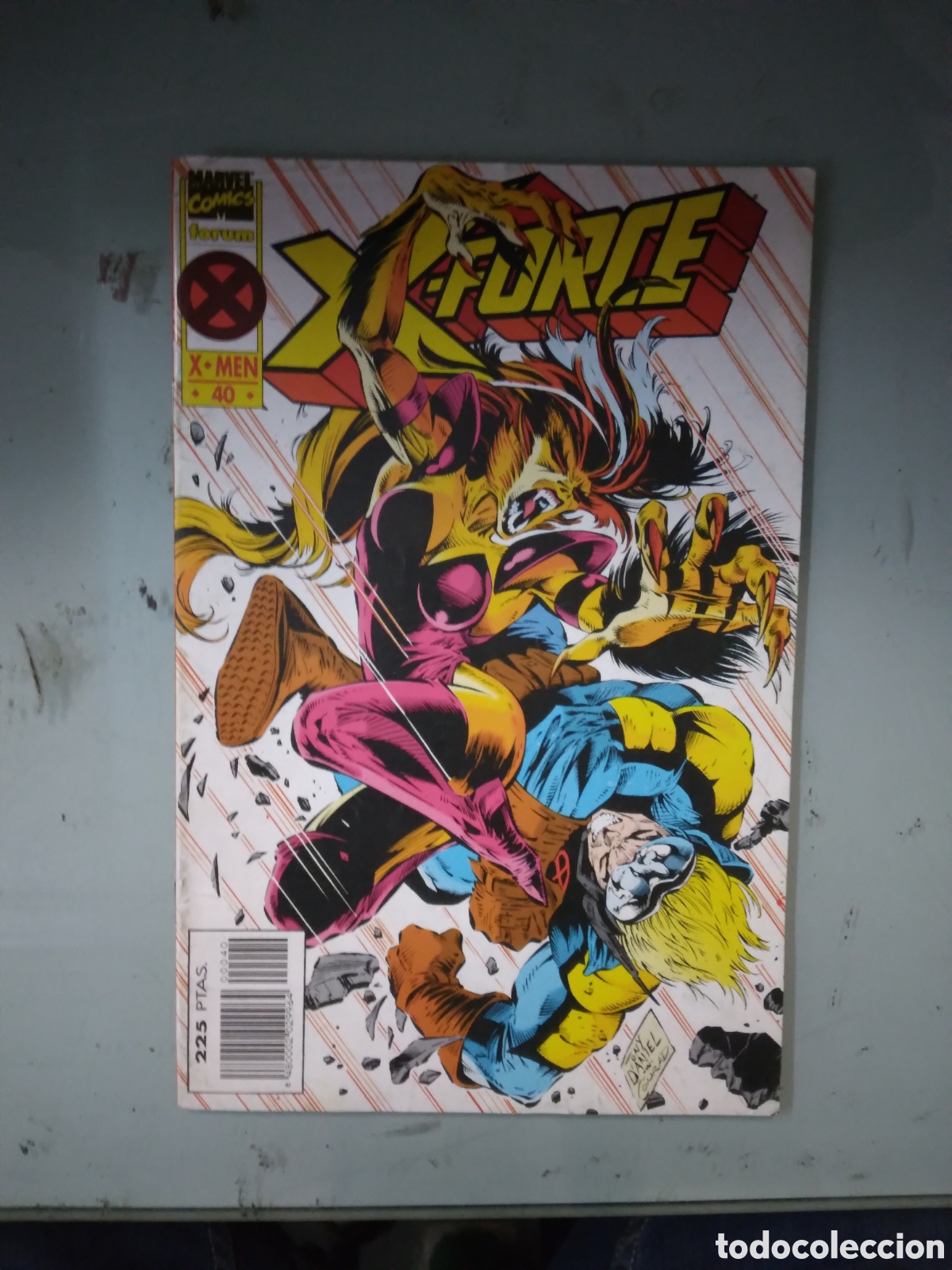 C&oacute;mics: Marvel Comics Forum, X FORCE, 40, Grapa 1G - Foto 1
