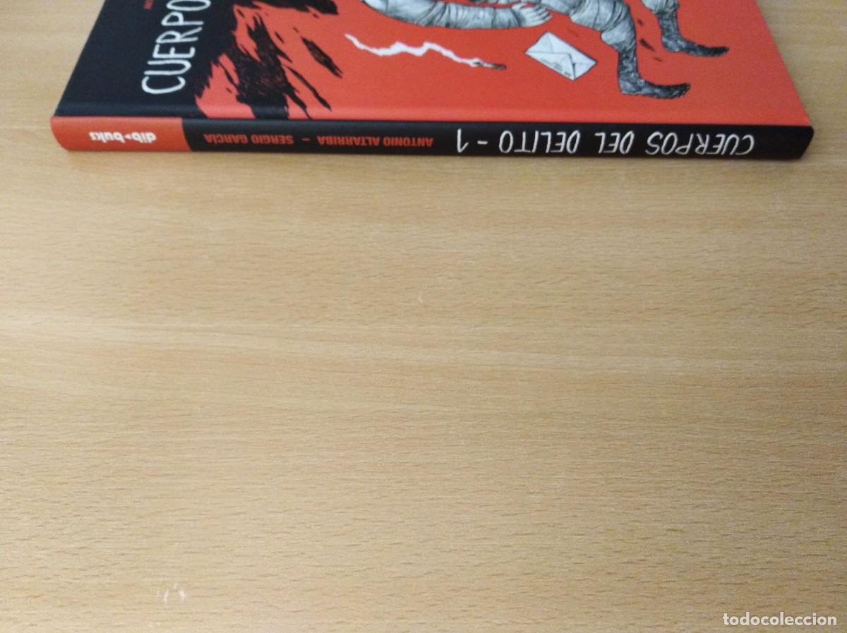 C&oacute;mics: CUERPOS DEL DELITO. Antonio Altarriba - Foto 3