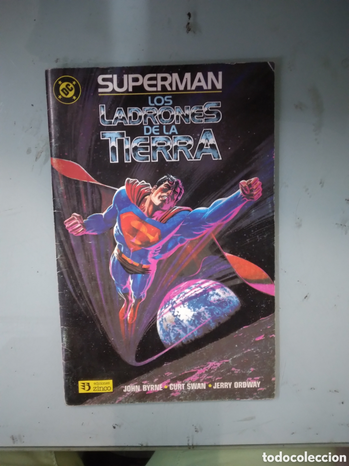 C&oacute;mics: DC,Zinco, Superman, Los ladrones de la tierra, John Byrne - Foto 1