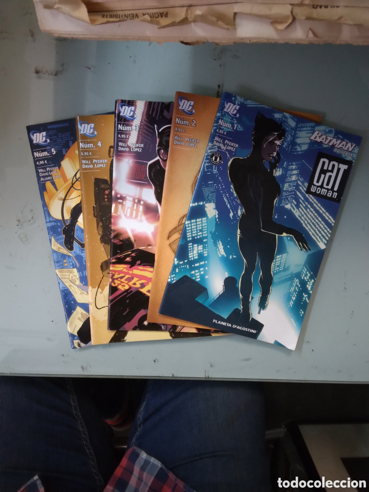 C&oacute;mics: DC, Agostini, Cat Woman, 1 al 5, Batman, Grapa 2E - Foto 1