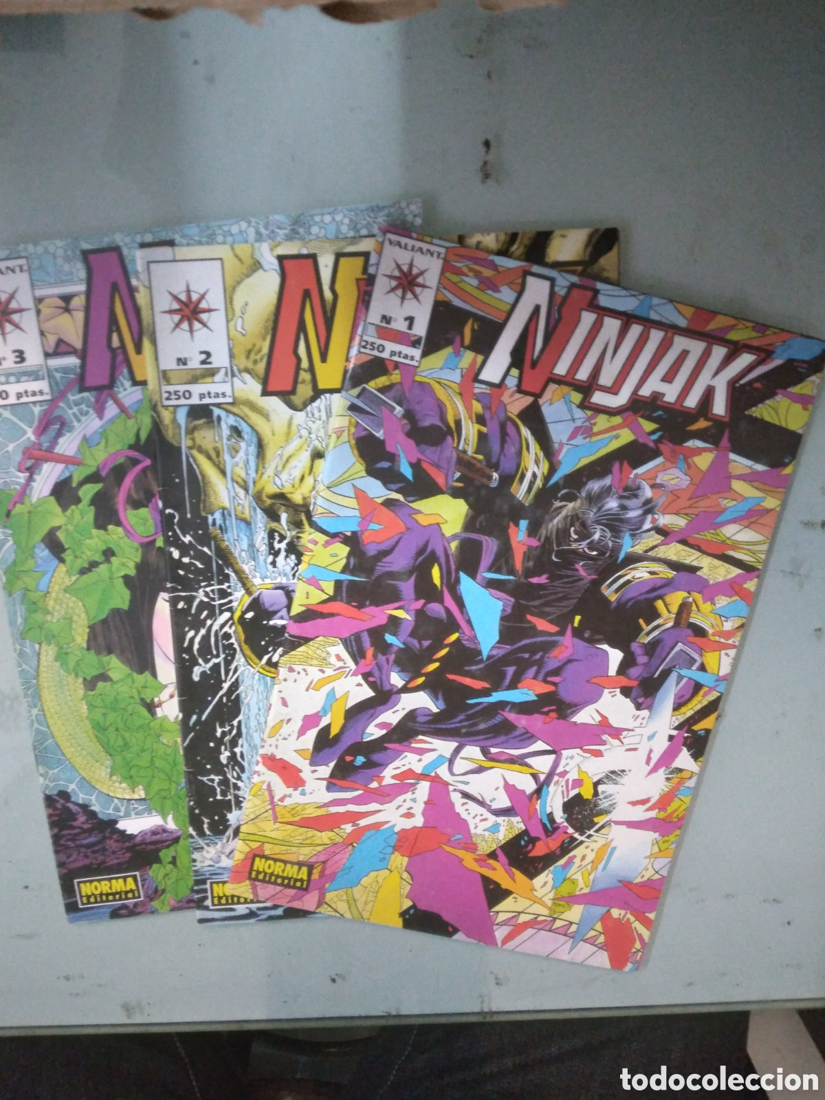 C&oacute;mics: Valiant, Norma, Ninjak, 1 al 3, Grapa 2G - Foto 1