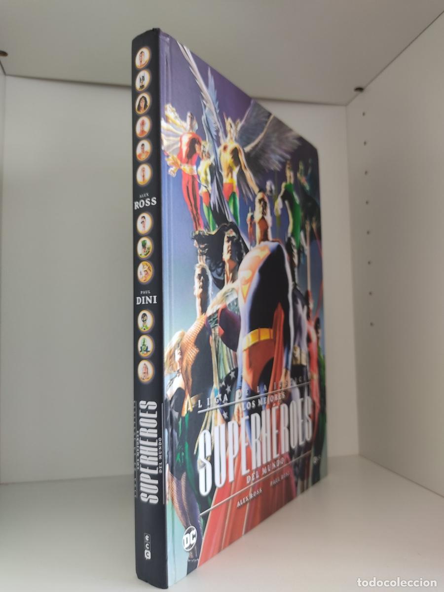 C&oacute;mics: LOS MEJORES SUPERHEROES DEL MUNDO DC / ECC, COMO NUEVO - Foto 2