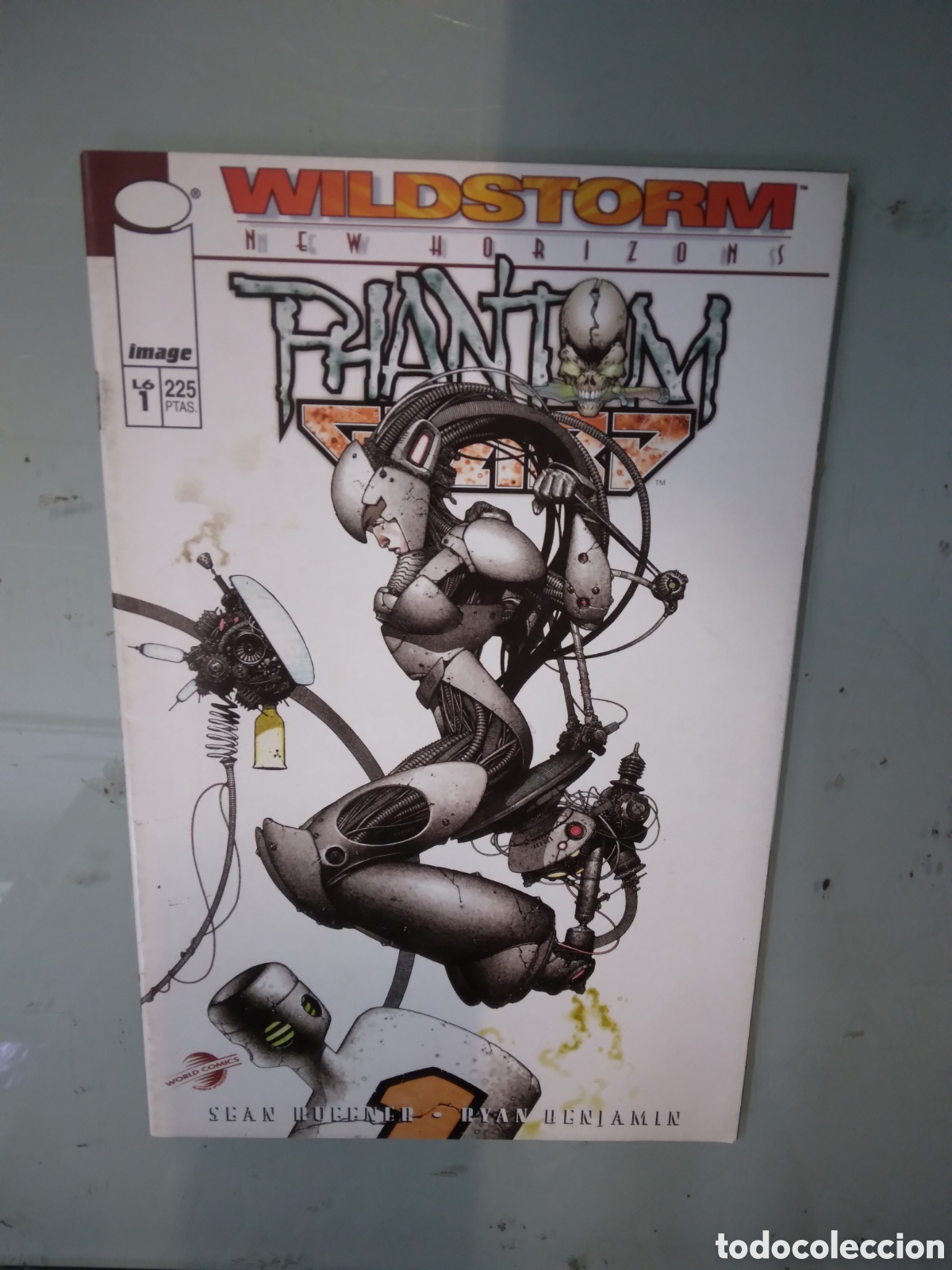 C&oacute;mics: Phantom Guard 1, Image, Grapa 2I - Foto 1