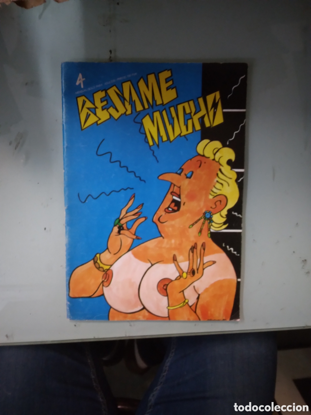 C&oacute;mics: B&eacute;same Mucho, numero 4 - Foto 1