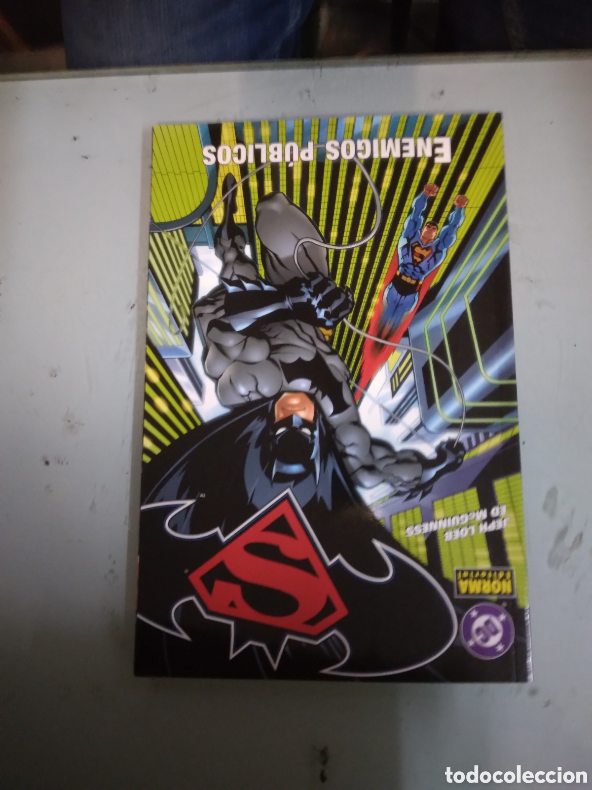 C&oacute;mics: Superman Batman, Enemigos p&uacute;blicos, Norma, DC - Foto 1