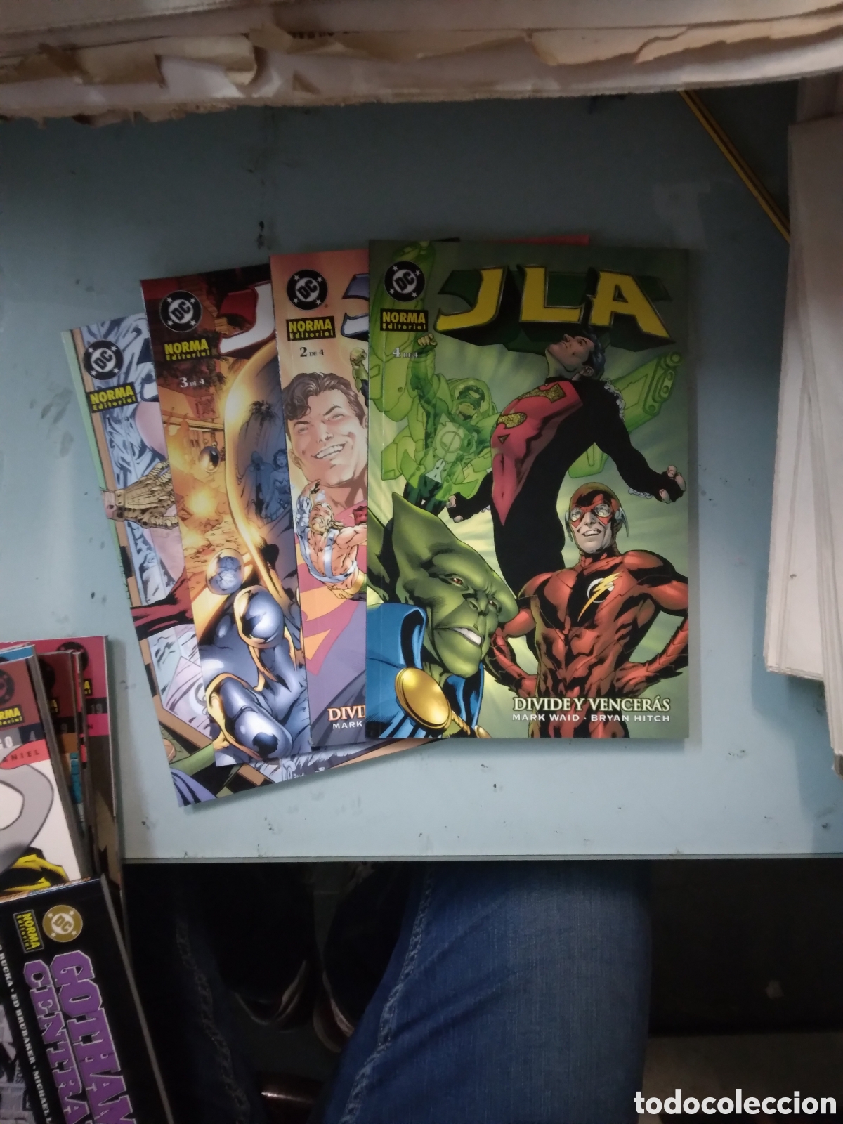 C&oacute;mics: JLA, Divide y venceras, DC, Norma, 1 al 4 - Foto 1