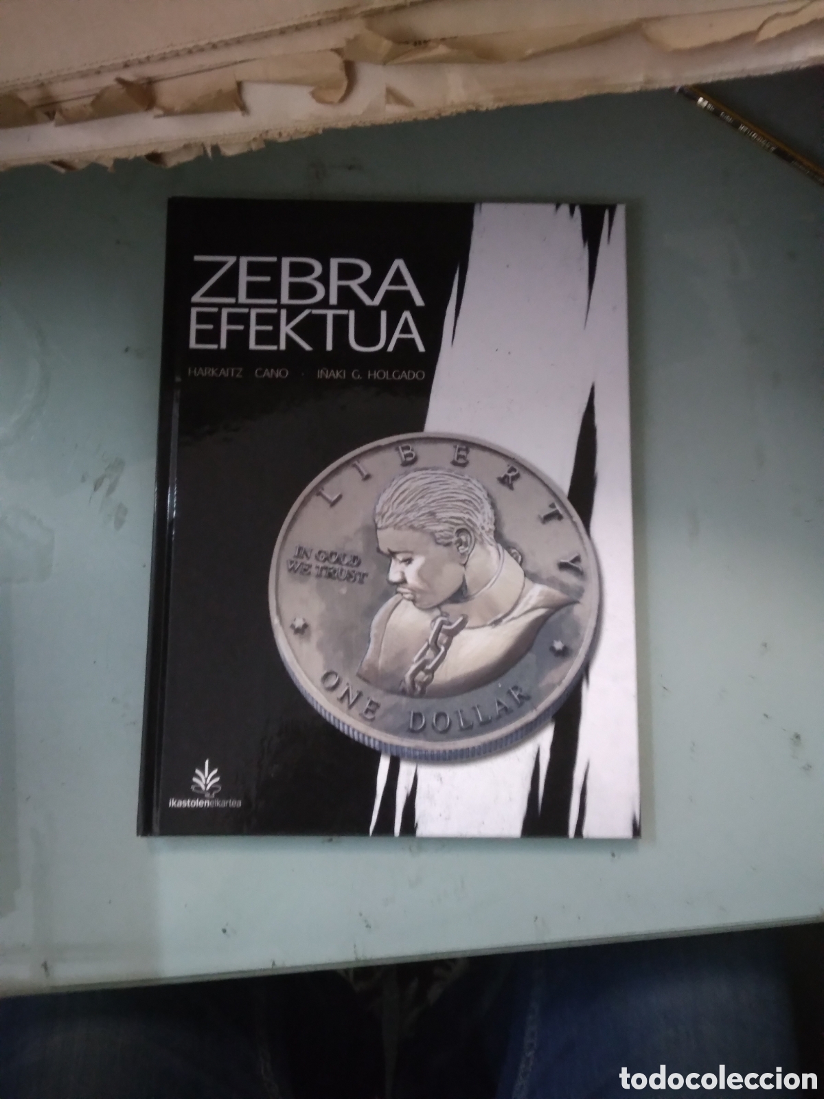 C&oacute;mics: Zebra Efektua, Harkaitz Cano, Ikastolen elkartea - Foto 1