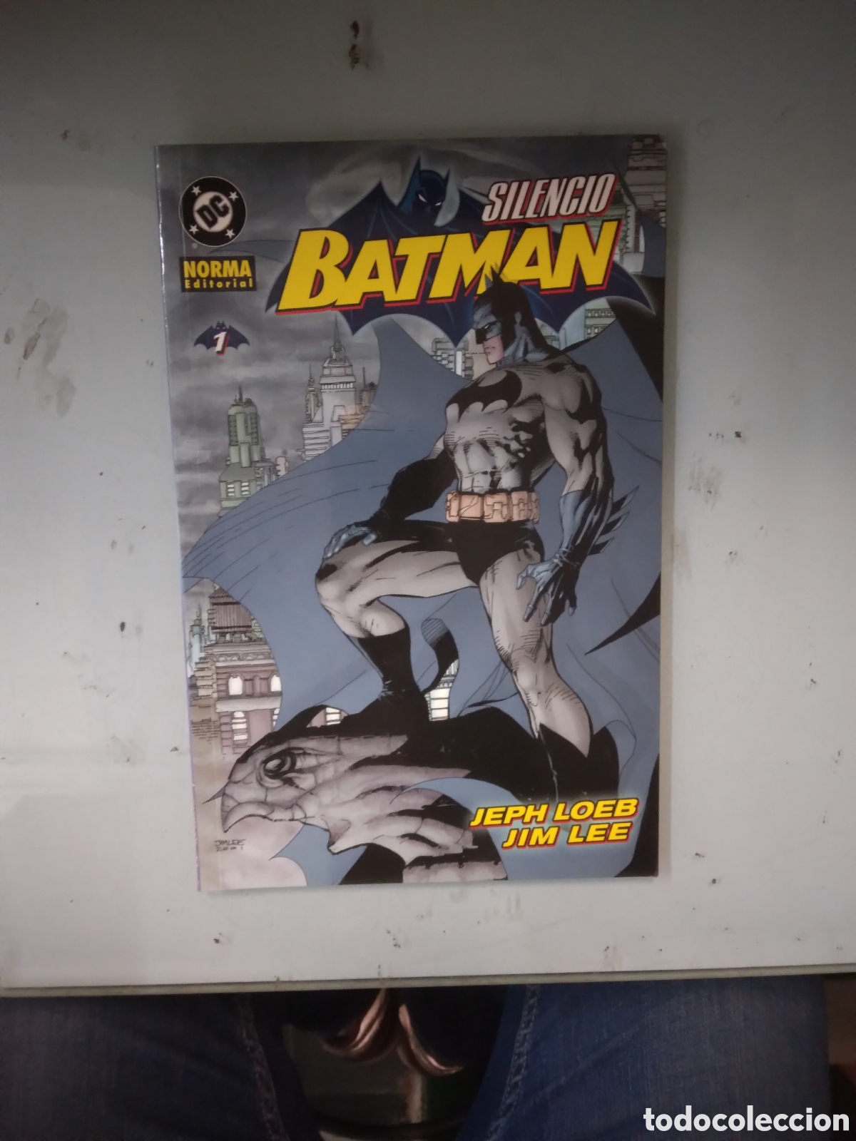 C&oacute;mics: Batman Solencio, DC, Norma, tomo 1 - Foto 1