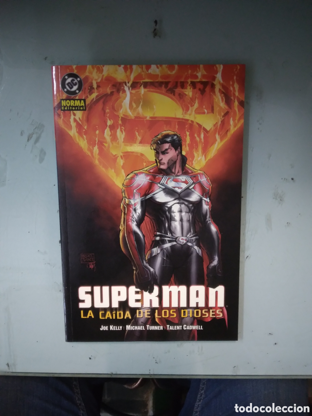 C&oacute;mics: Superman, La.csida de los.diose, Joe Kelly, DC, Norma - Foto 1