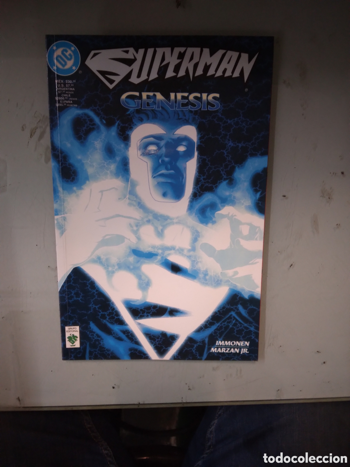 C&oacute;mics: Superman, Genesis, DC,Immonen - Foto 1