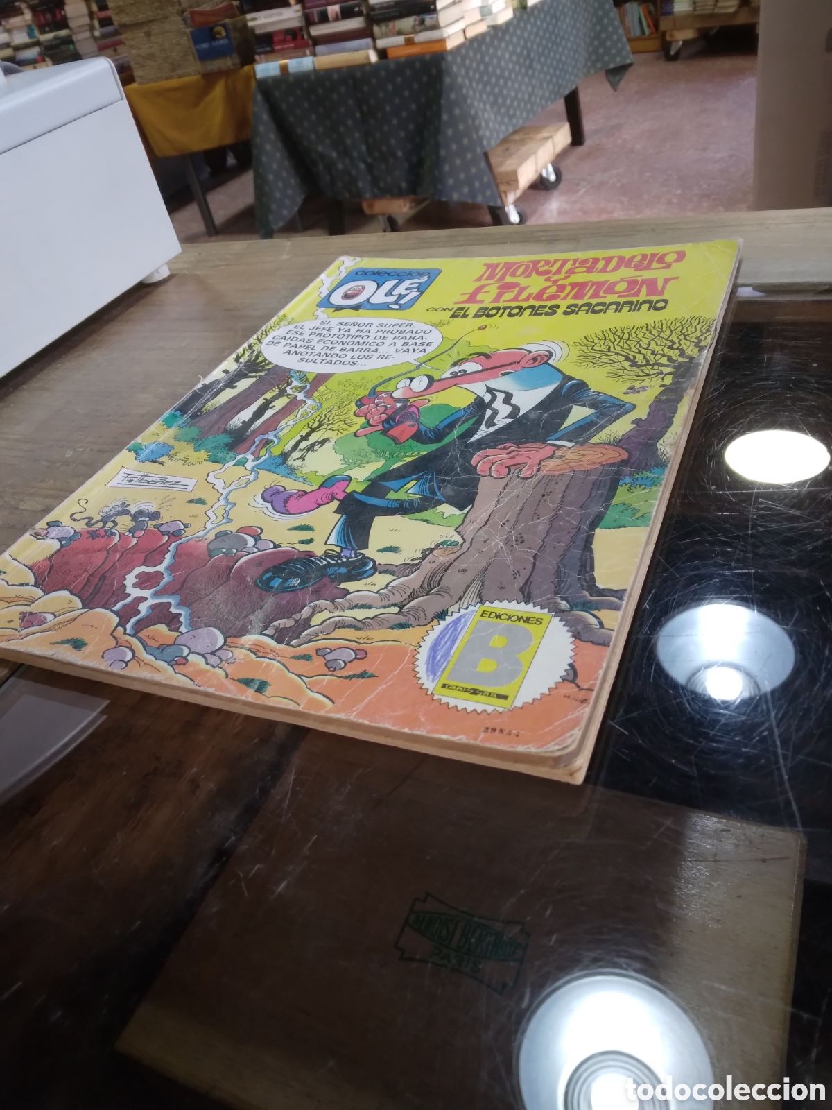 C&oacute;mics: Mortadelo y Filemon, Ole, 200 pesetas, 233-M28 - Foto 1