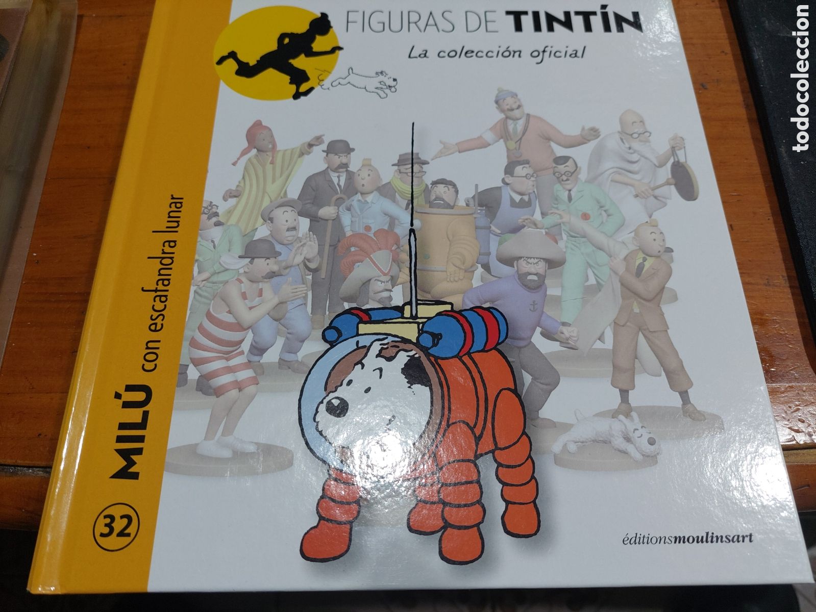 C&oacute;mics: Lote de Seis libros de la Colecci&oacute;n FIGURAS DE TINTIN con pasaportes - Foto 5