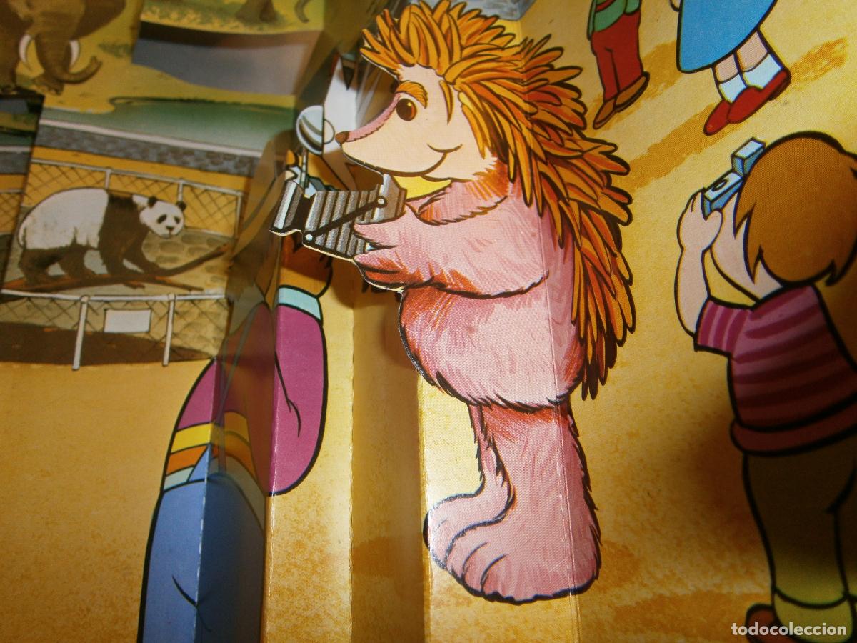 C&oacute;mics: ANTIGUO CUENTO COMIC - BARRIO SESAMO - ESPINETE EN EL ZOO - TRIDIMENSIONAL - Foto 2