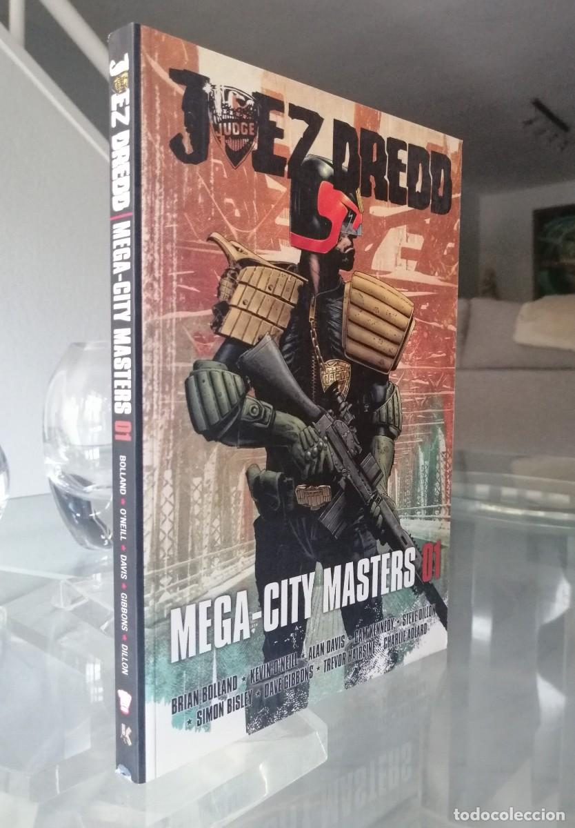 C&oacute;mics: JUEZ DREDD. MEGA-CITY MASTERS (DAVIS, BOLLAND, ONEIL, DILLON) KRAKEN 2012 EXCELENTE ESTADO - Foto 1