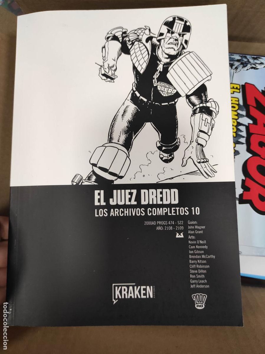 C&oacute;mics: EL JUEZ DREDD - LOS ARCHIVOS COMPLETOS N&ordm; 10 / - KRAKEn - Foto 1